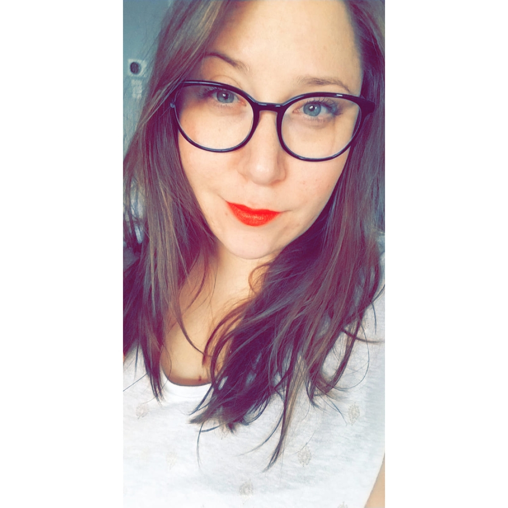 Meet your Posher, Laura